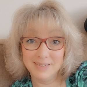 Meet your Posher, Carrie